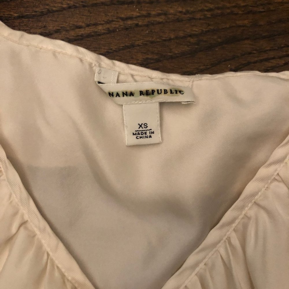 Banana Republic Ruffle Blouse - Picture 3 of 3